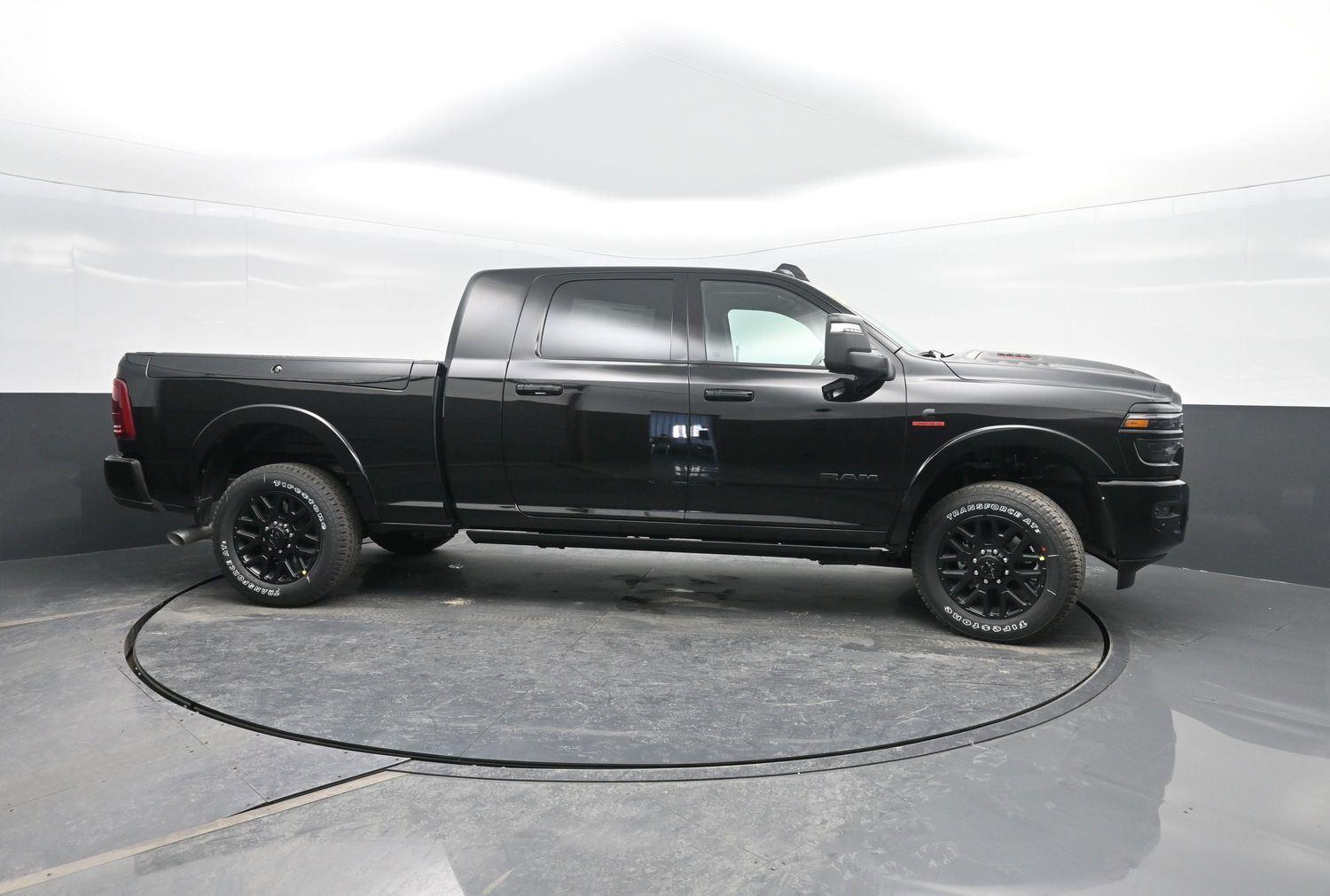 New 2026 Diamond Black Crystal Pearlcoat Ram Limited image 3