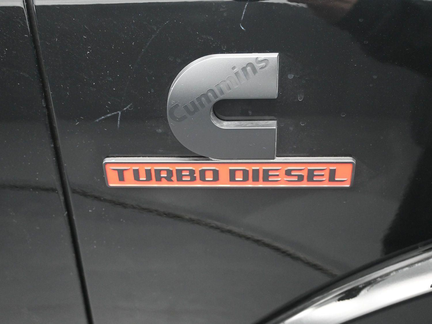 New 2026 Diamond Black Crystal Pearlcoat Ram Limited image 7