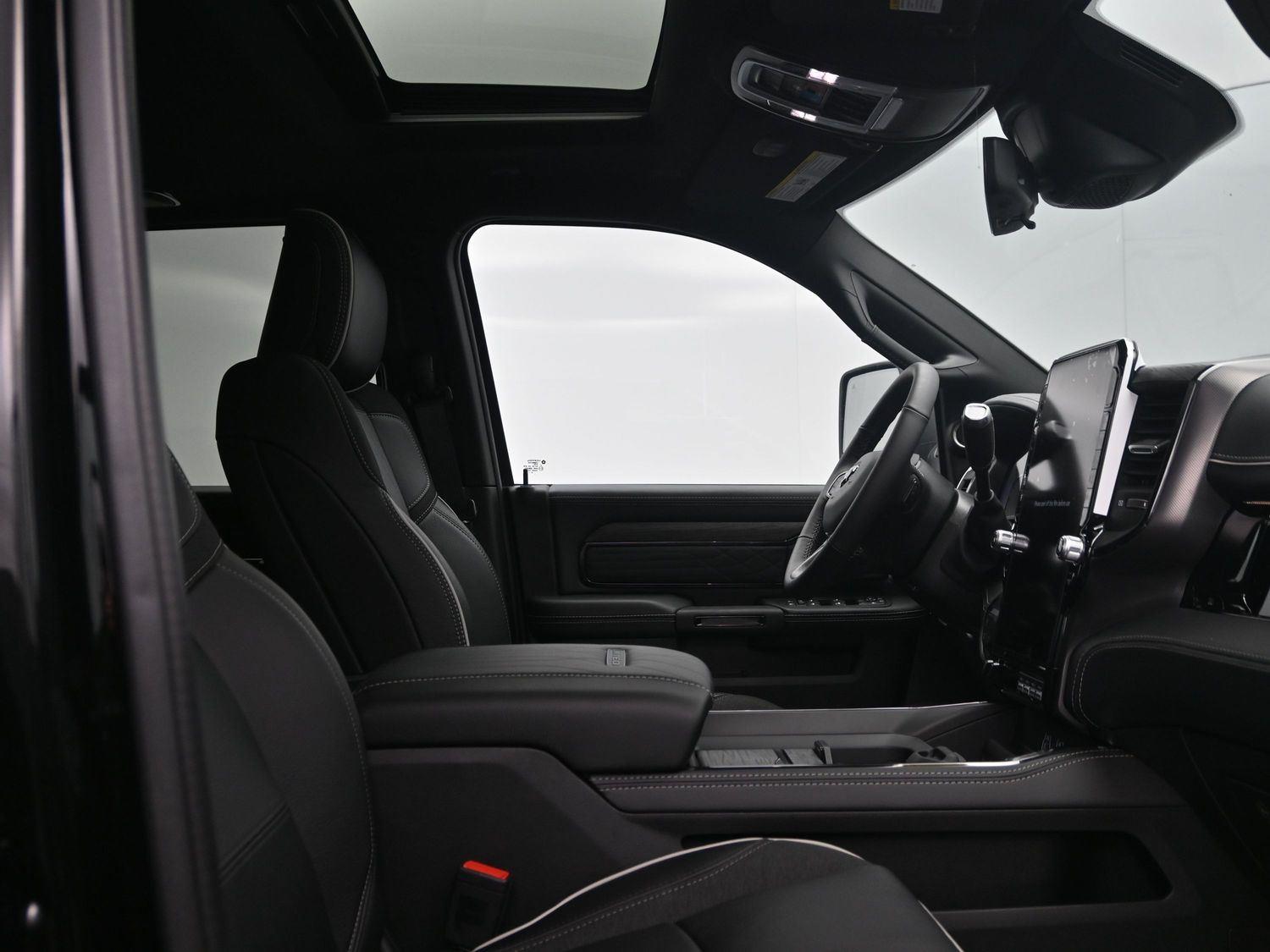 New 2026 Diamond Black Crystal Pearlcoat Ram Limited image 13