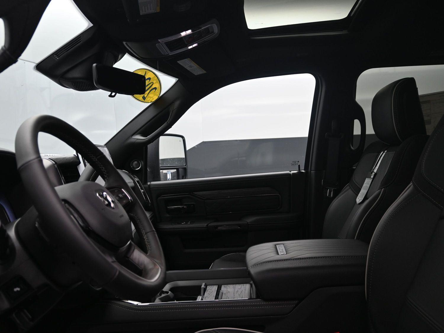 New 2026 Diamond Black Crystal Pearlcoat Ram Limited image 25