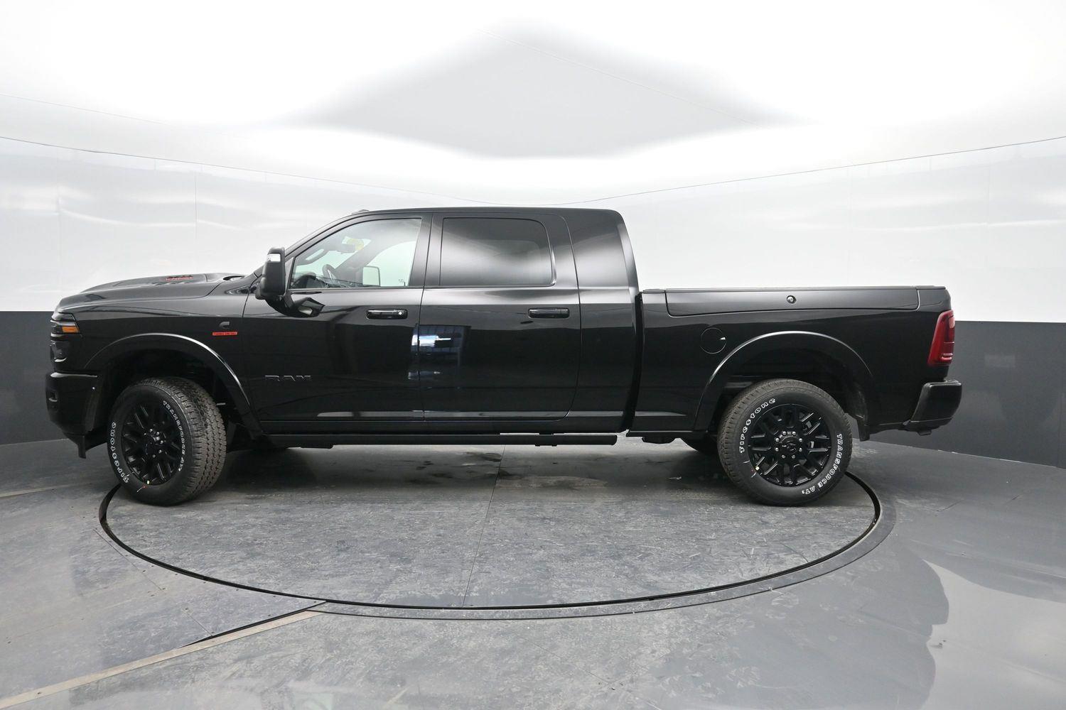 New 2026 Diamond Black Crystal Pearlcoat Ram Limited image 47