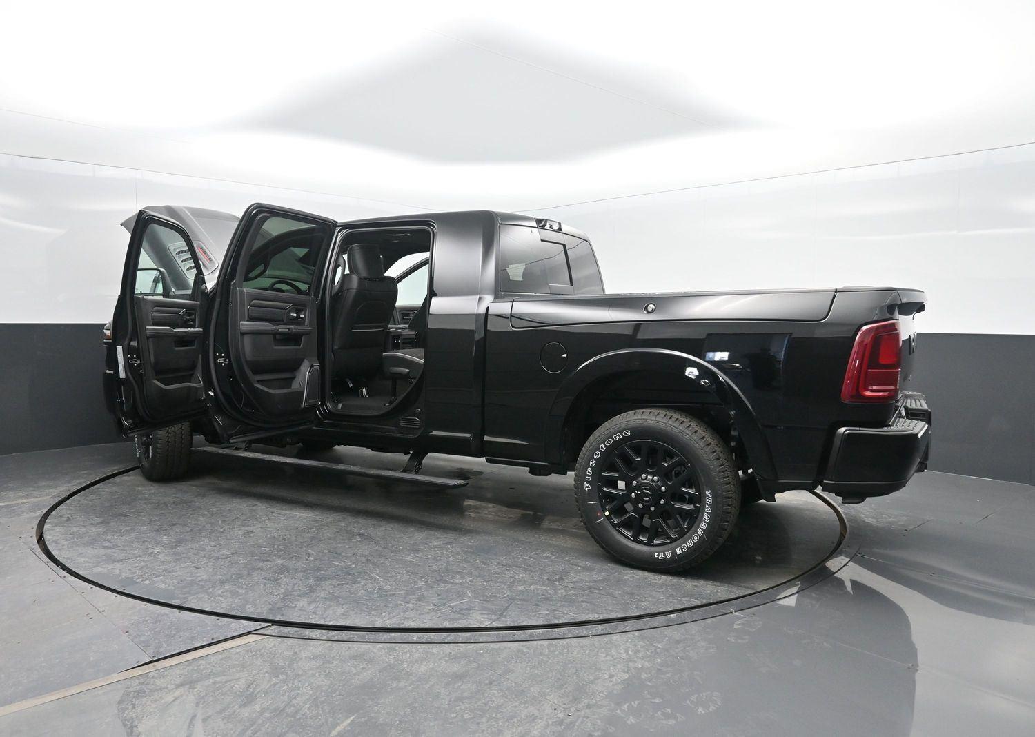 New 2026 Diamond Black Crystal Pearlcoat Ram Limited image 53