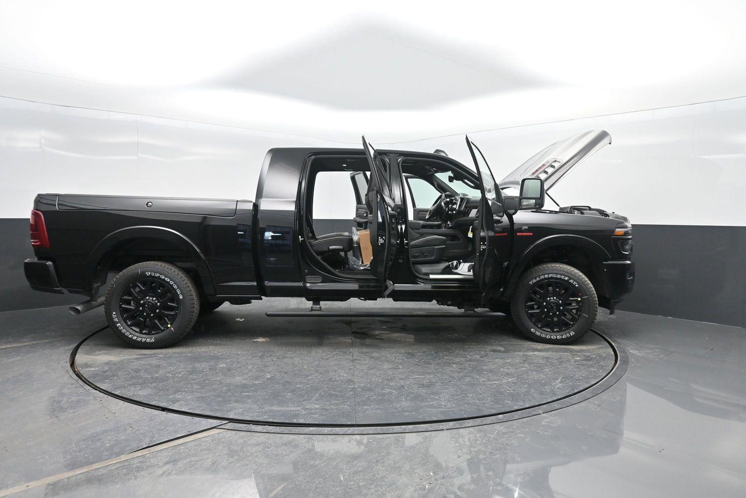 New 2026 Diamond Black Crystal Pearlcoat Ram Limited image 54