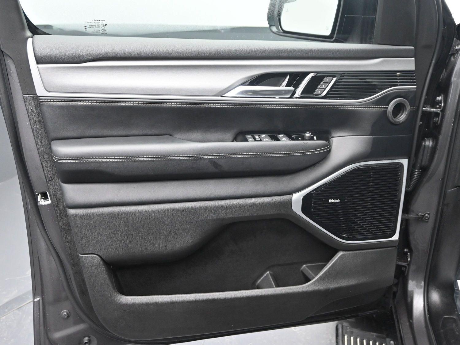 New 2026 Baltic Gray Metallic Clearcoat Jeep Limited Altitude image 17