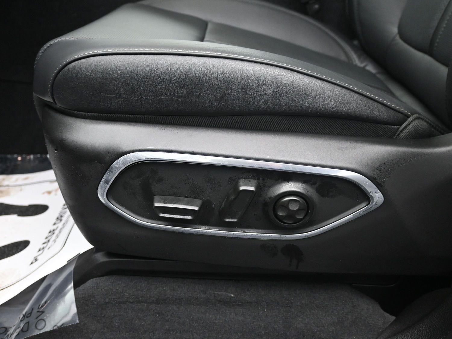 New 2026 Baltic Gray Metallic Clearcoat Jeep Limited Altitude image 19