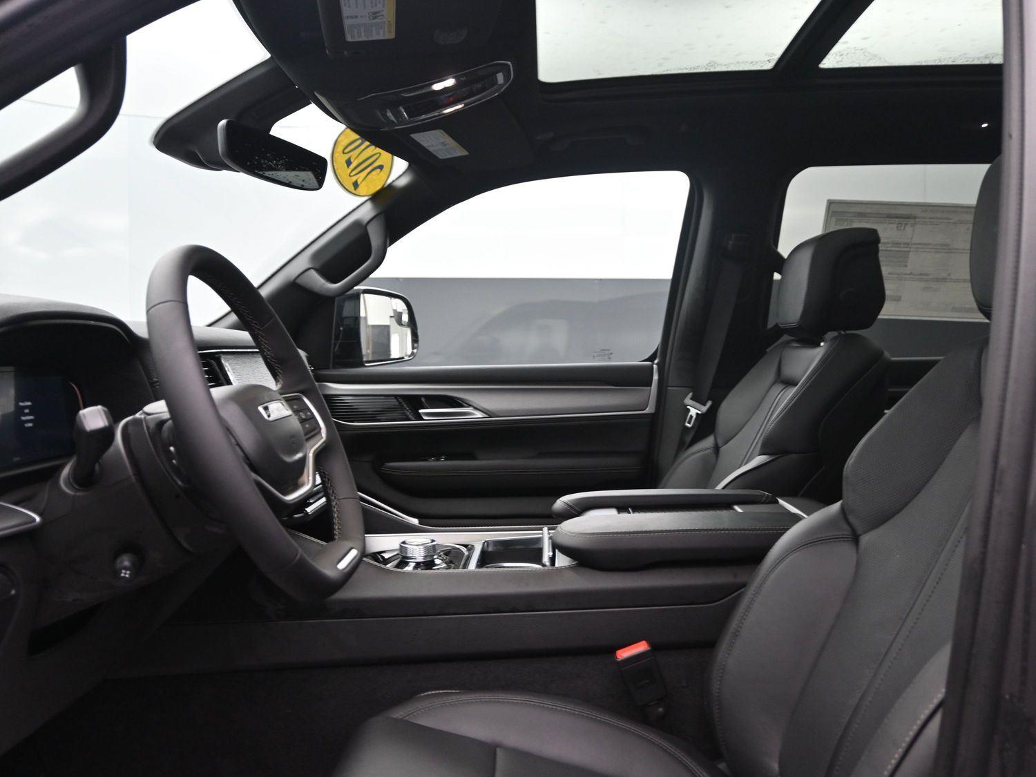 New 2026 Baltic Gray Metallic Clearcoat Jeep Limited Altitude image 20