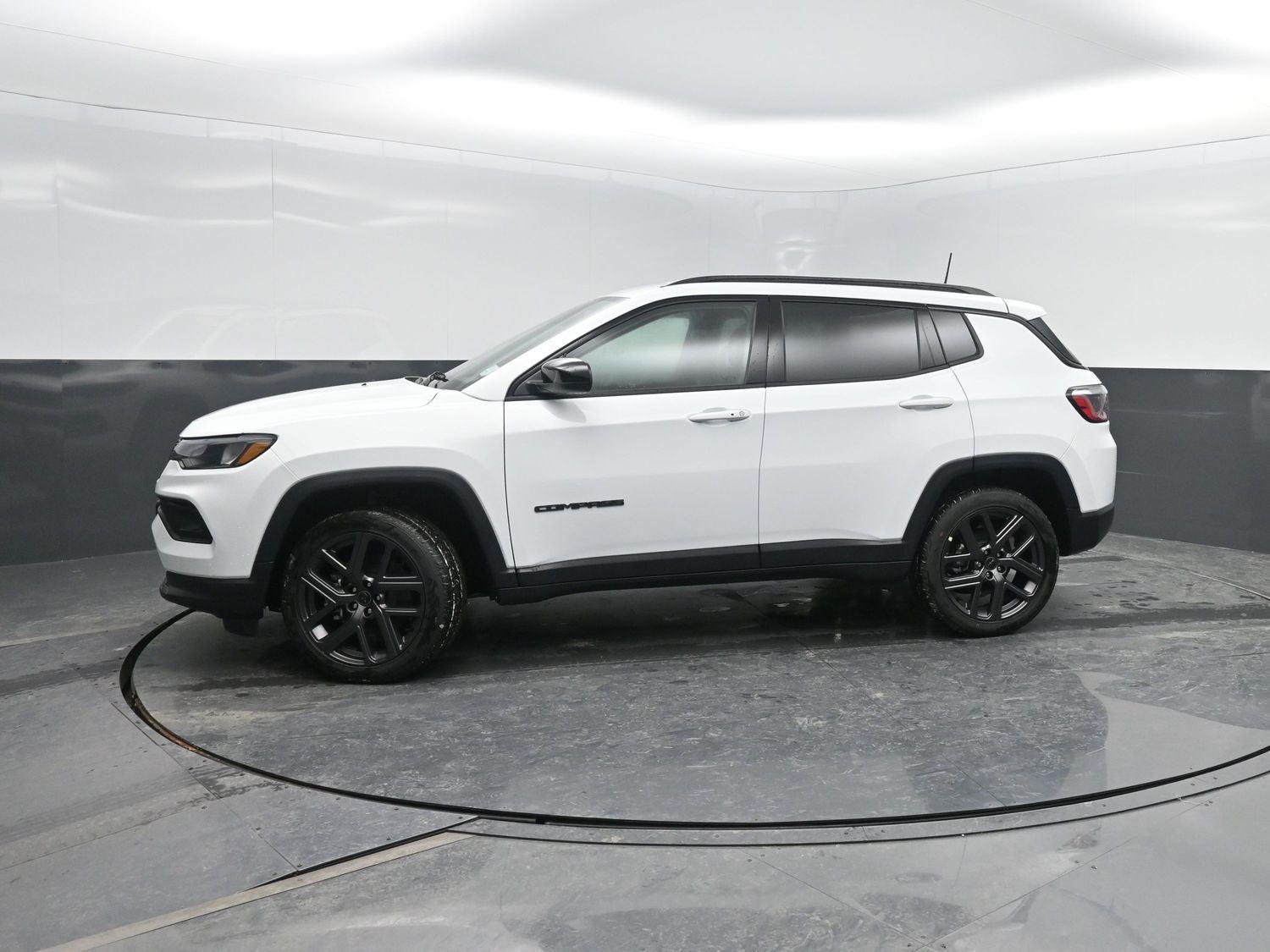 New 2026 Bright White Clearcoat Jeep Latitude image 35