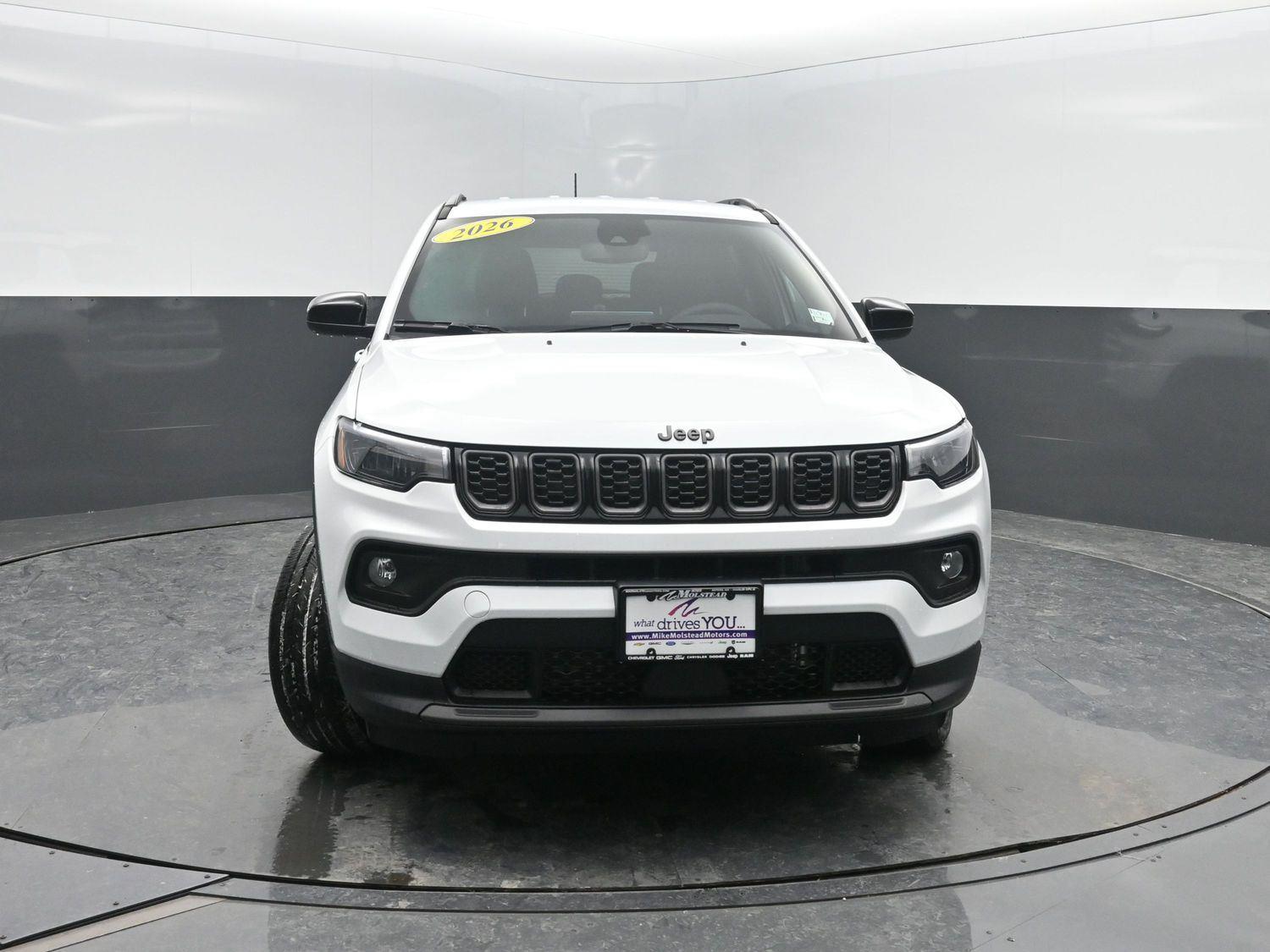 New 2026 Bright White Clearcoat Jeep Latitude image 36