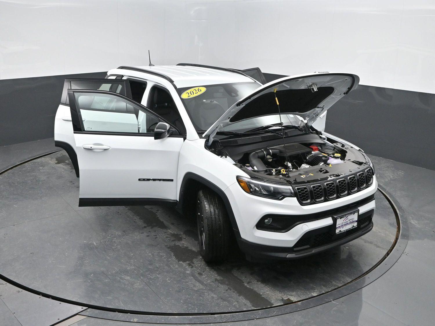 New 2026 Bright White Clearcoat Jeep Latitude image 39