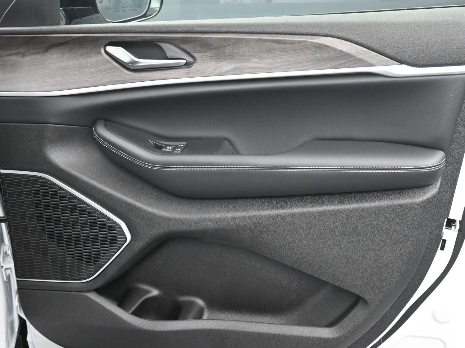 New 2026 Bright White Clearcoat Jeep Limited image 7