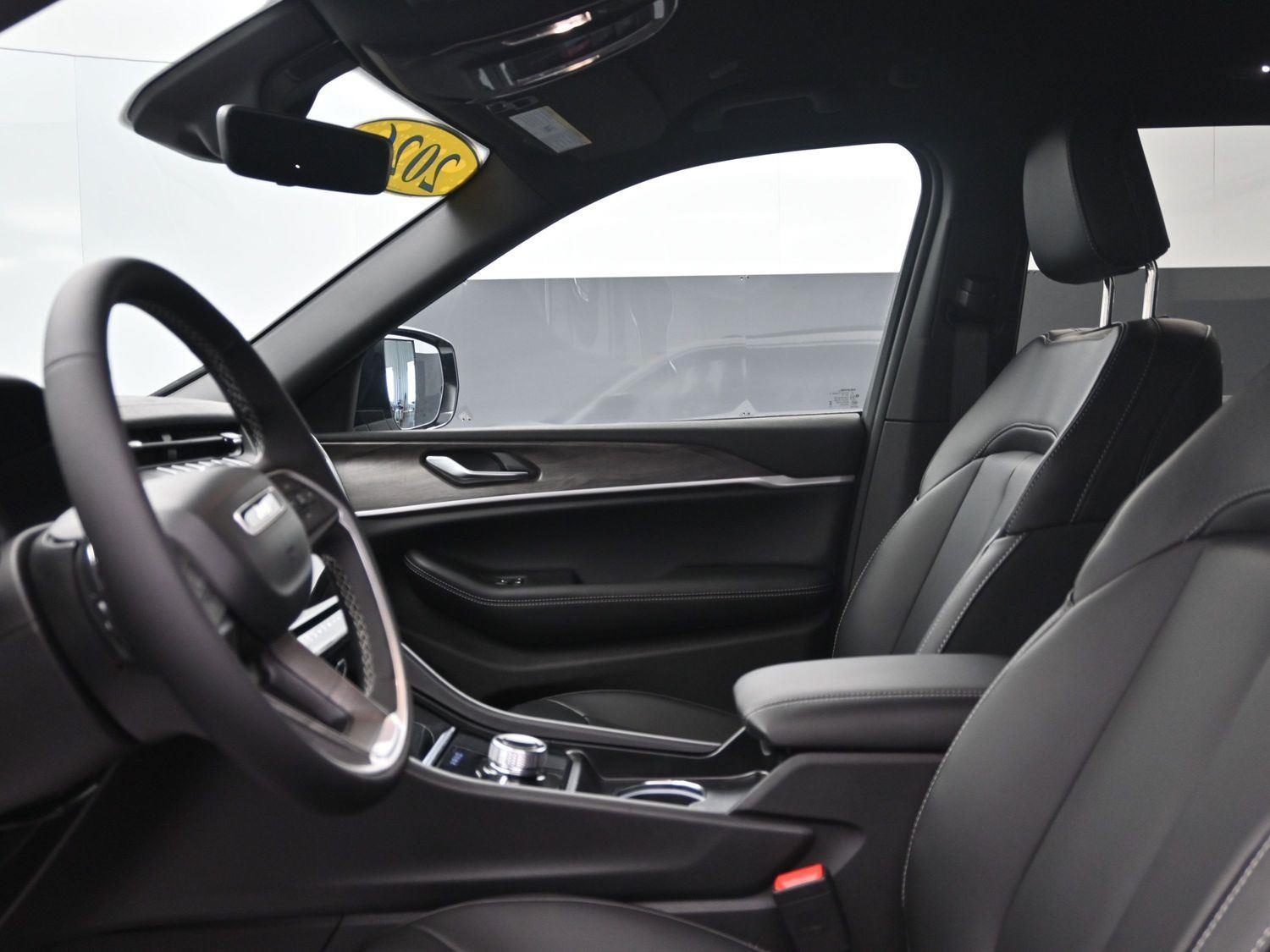 New 2026 Bright White Clearcoat Jeep Limited image 20