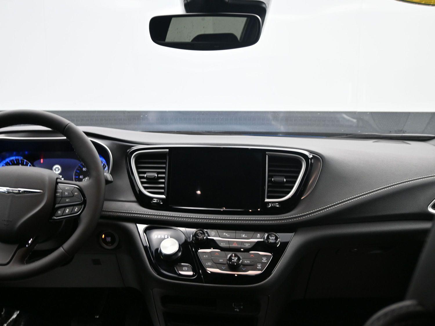 New 2026 Hydro Blue Pearlcoat Chrysler Select image 12