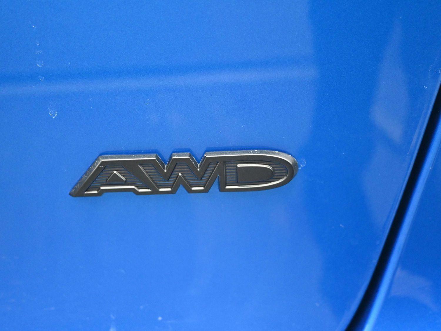 New 2026 Hydro Blue Pearlcoat Chrysler Select image 14