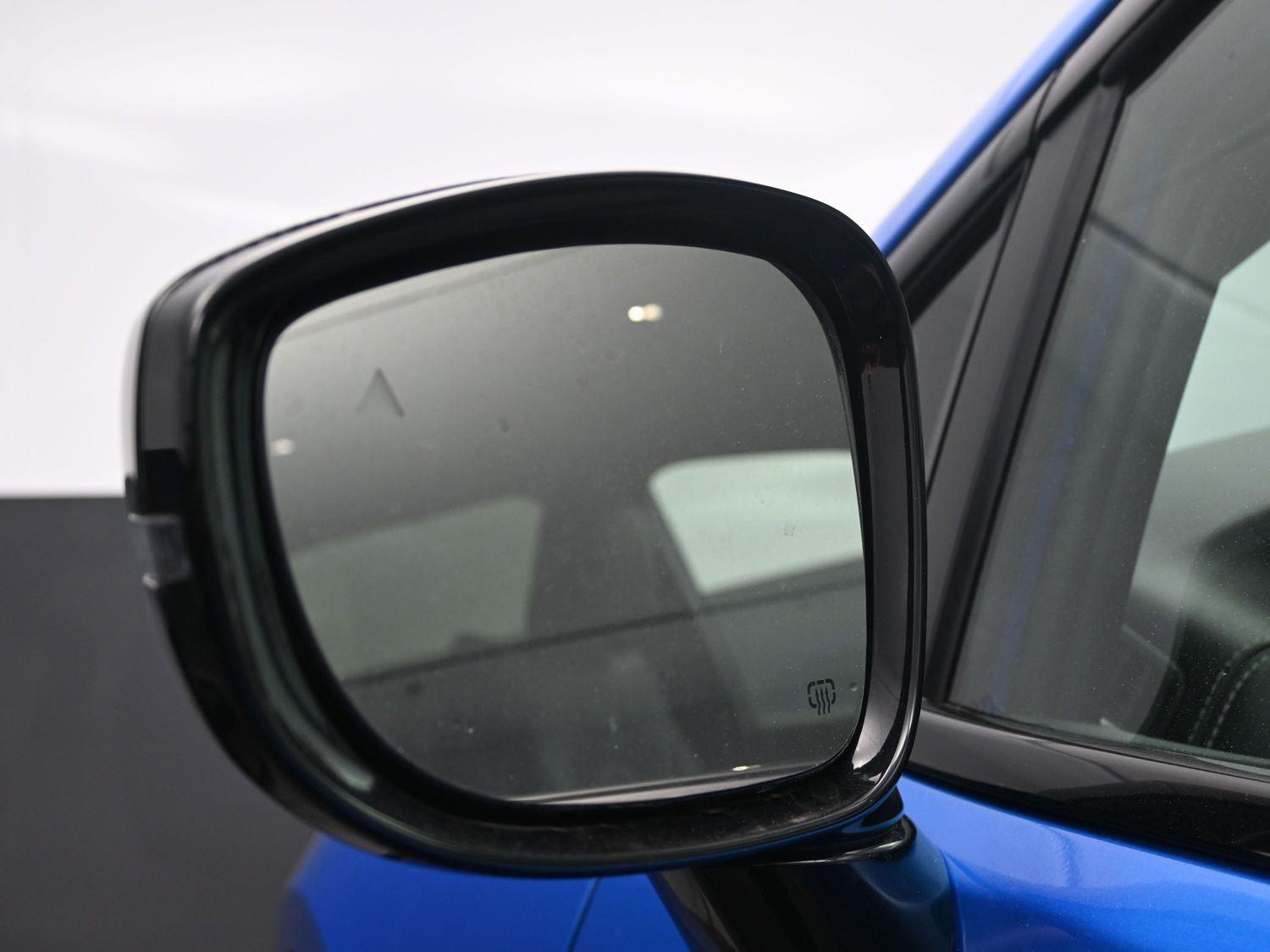 New 2026 Hydro Blue Pearlcoat Chrysler Select image 18