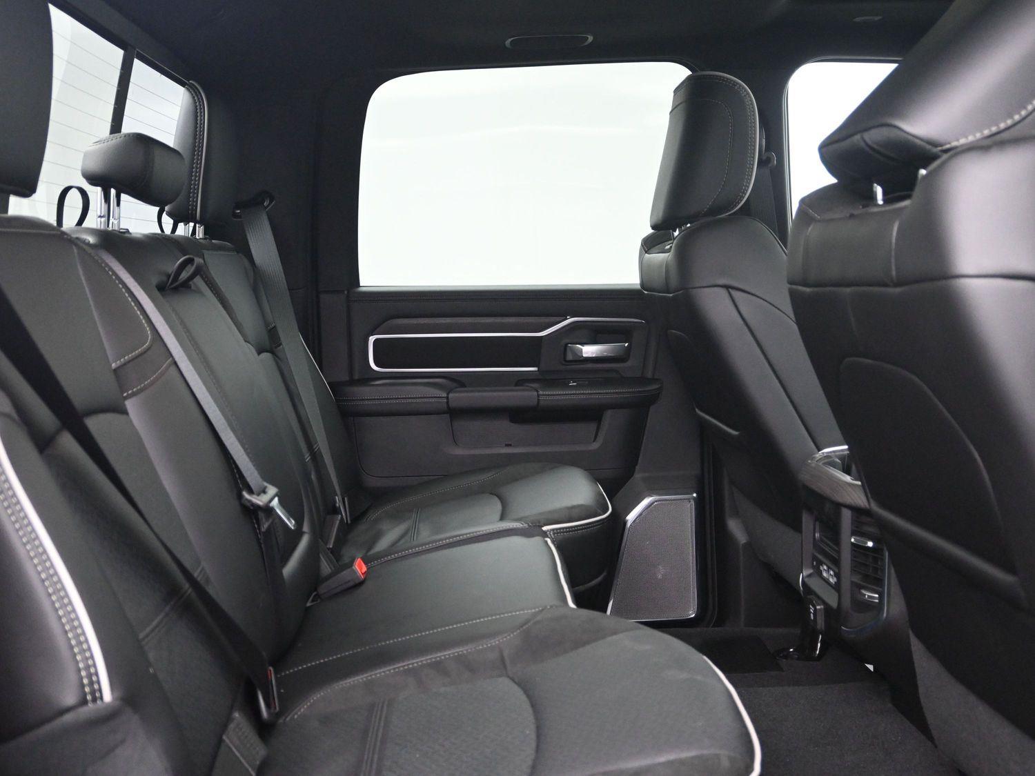 New 2026 Diamond Black Crystal Pearlcoat Ram Laramie image 16