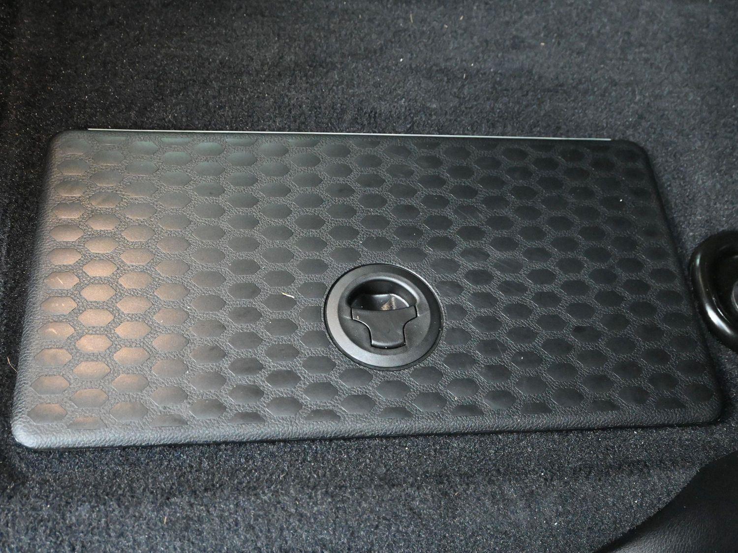 New 2026 Diamond Black Crystal Pearlcoat Ram Laramie image 17