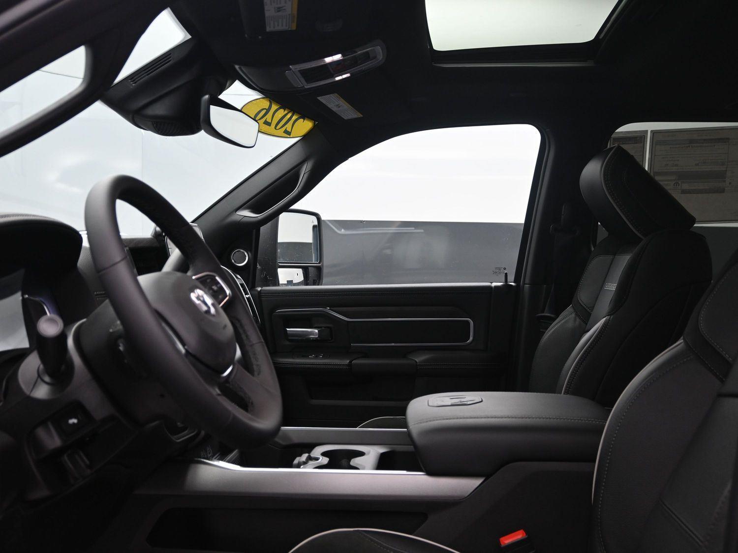 New 2026 Diamond Black Crystal Pearlcoat Ram Laramie image 26