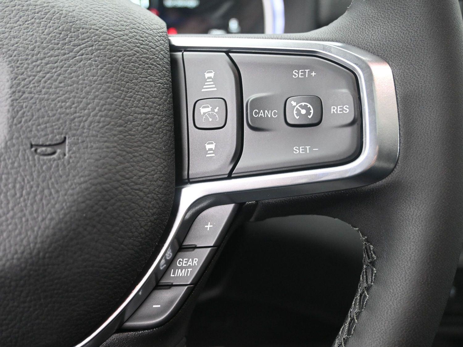 New 2026 Diamond Black Crystal Pearlcoat Ram Laramie image 29