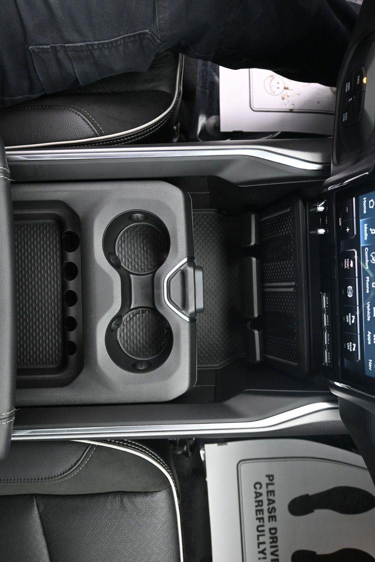 New 2026 Diamond Black Crystal Pearlcoat Ram Laramie image 36