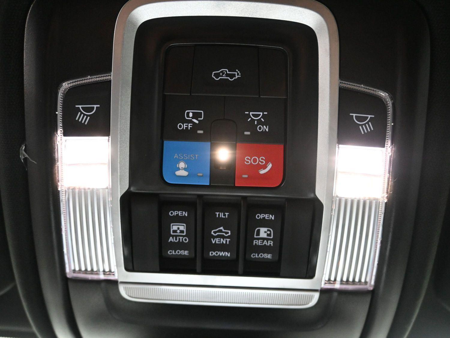 New 2026 Diamond Black Crystal Pearlcoat Ram Laramie image 37