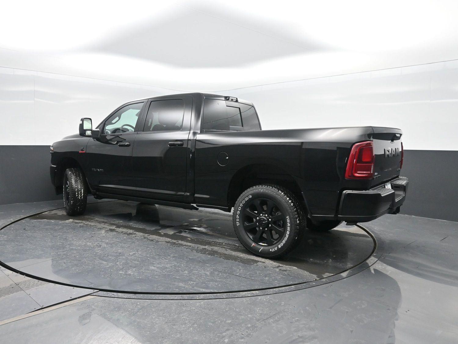 New 2026 Diamond Black Crystal Pearlcoat Ram Laramie image 50