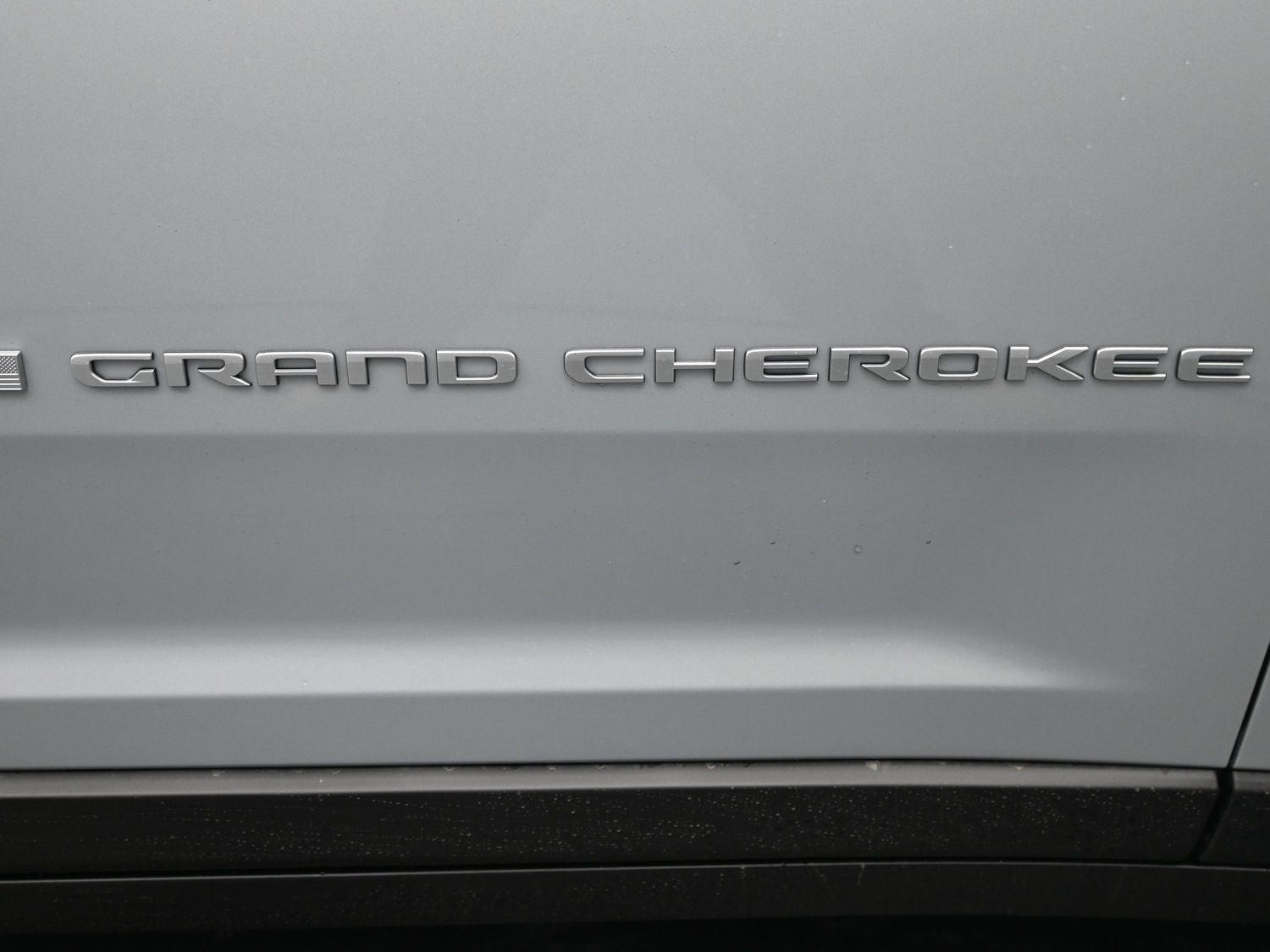 New 2026 Silver Zynith Jeep Limited image 6