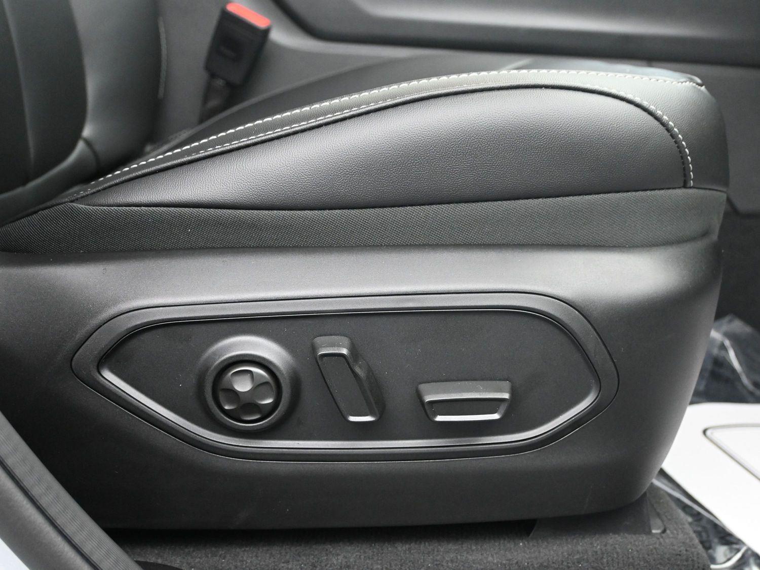 New 2026 Silver Zynith Jeep Limited image 8