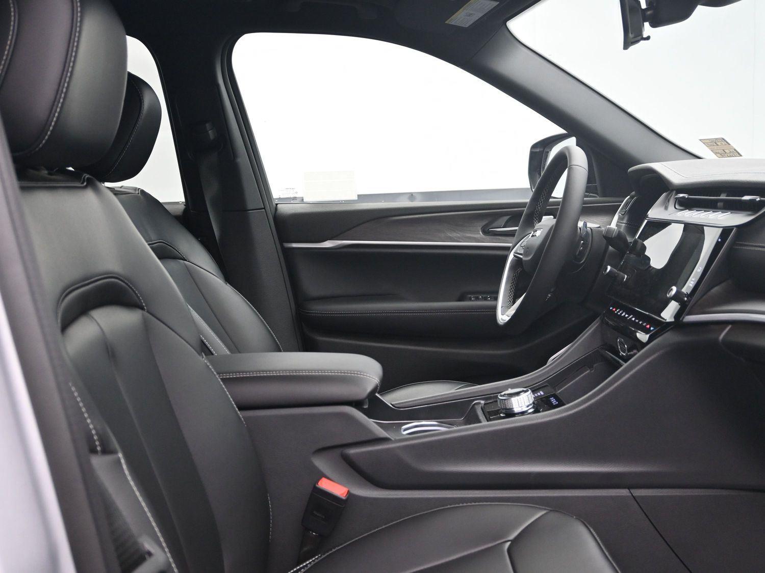 New 2026 Silver Zynith Jeep Limited image 9