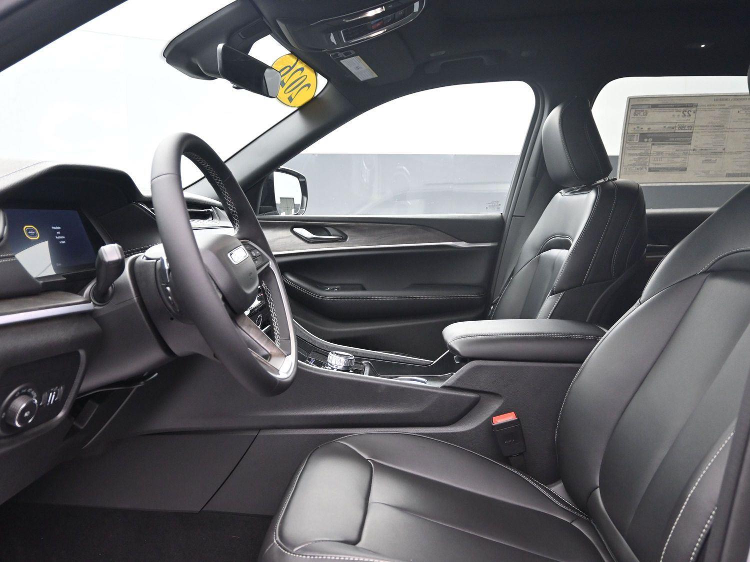 New 2026 Silver Zynith Jeep Limited image 21