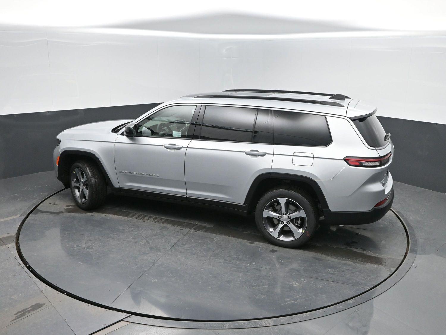 New 2026 Silver Zynith Jeep Limited image 40