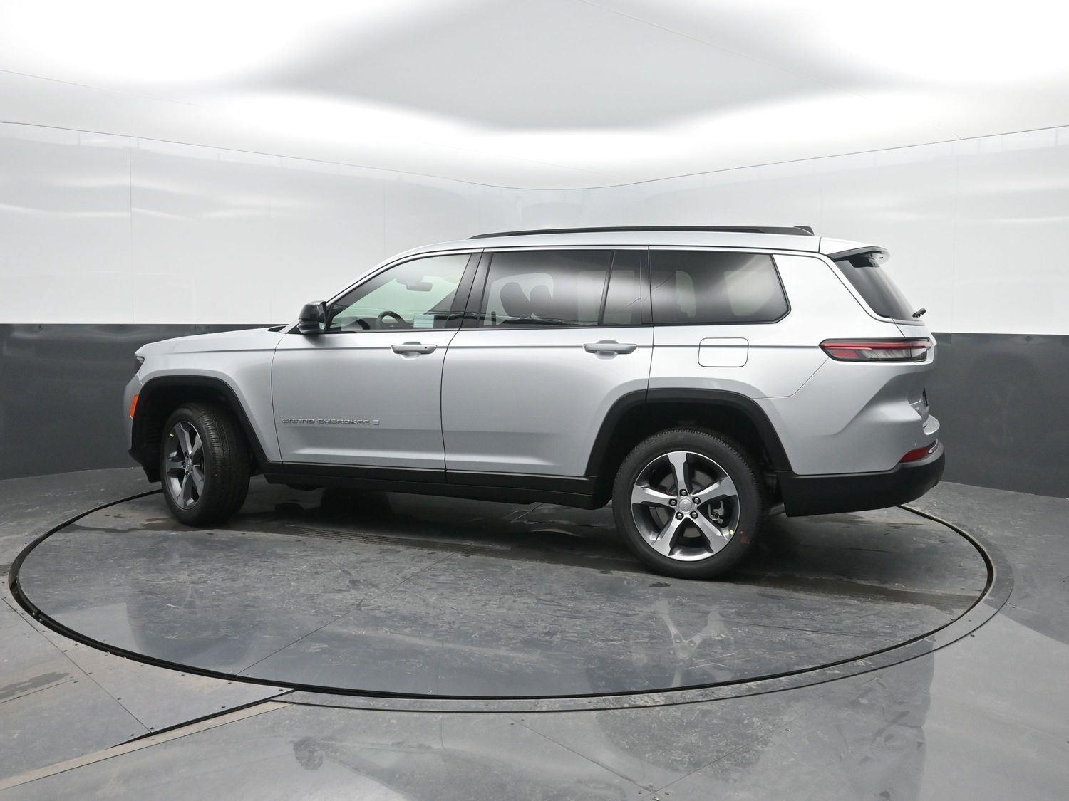 New 2026 Silver Zynith Jeep Limited image 43