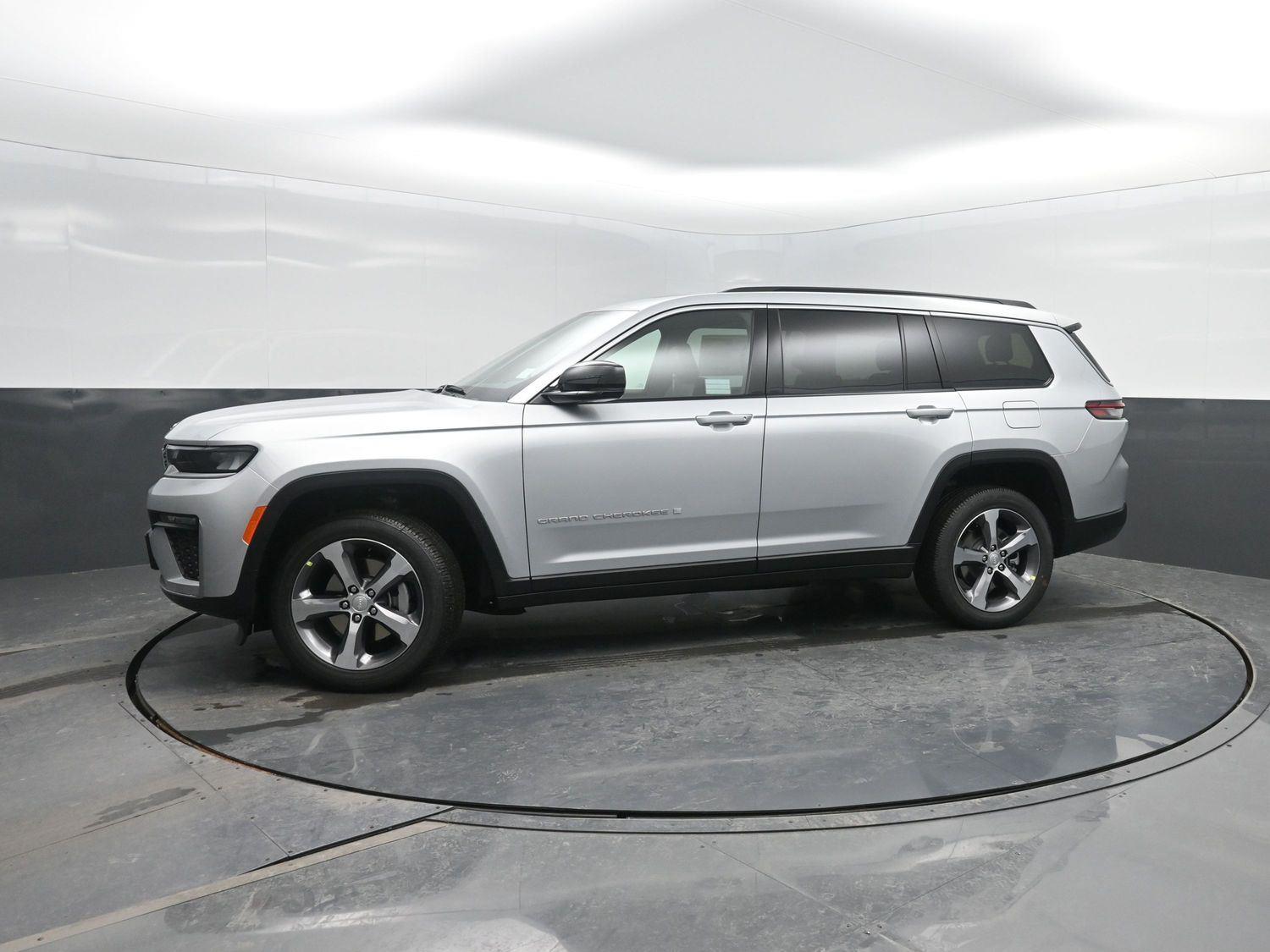 New 2026 Silver Zynith Jeep Limited image 44