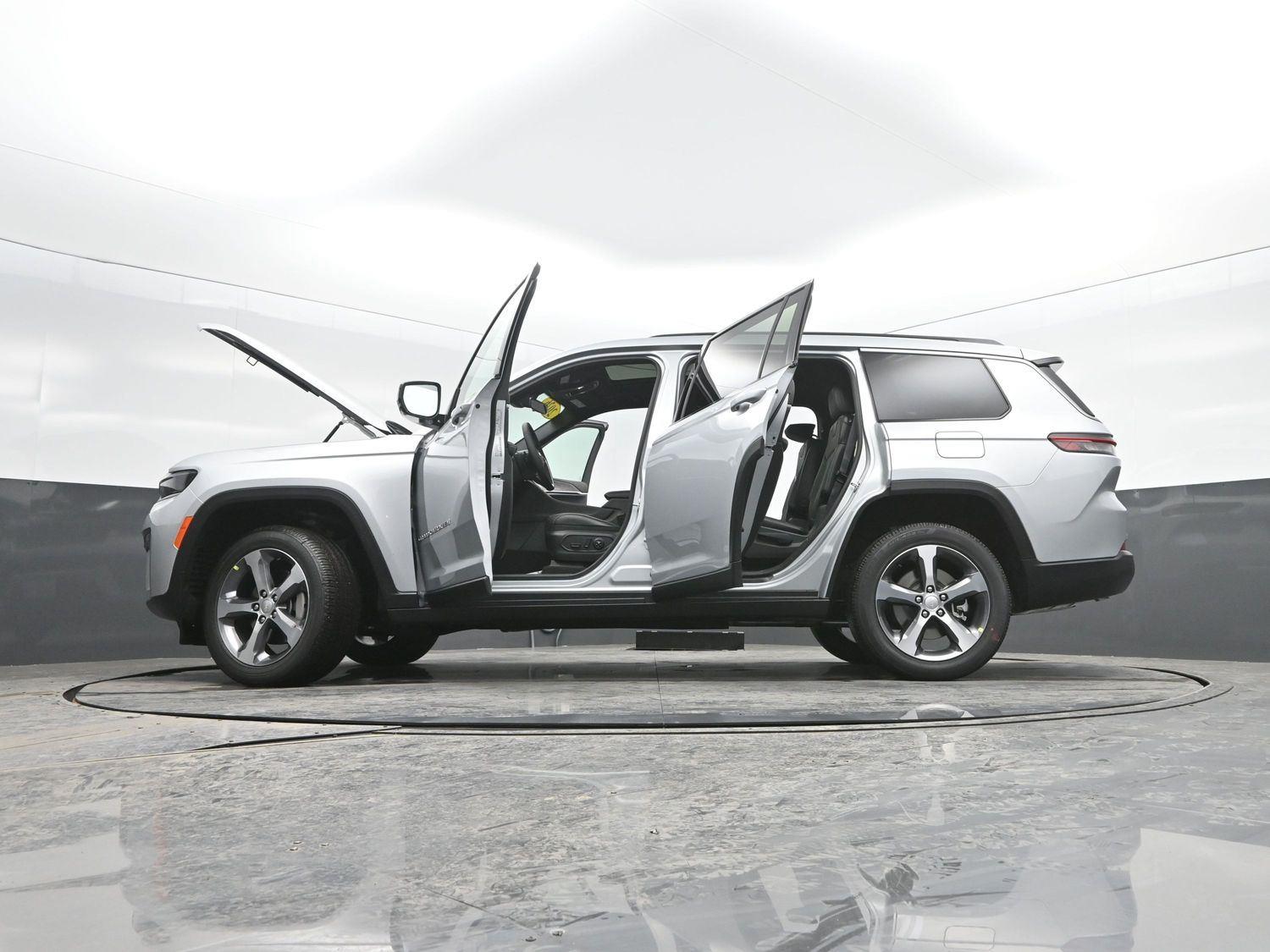 New 2026 Silver Zynith Jeep Limited image 53