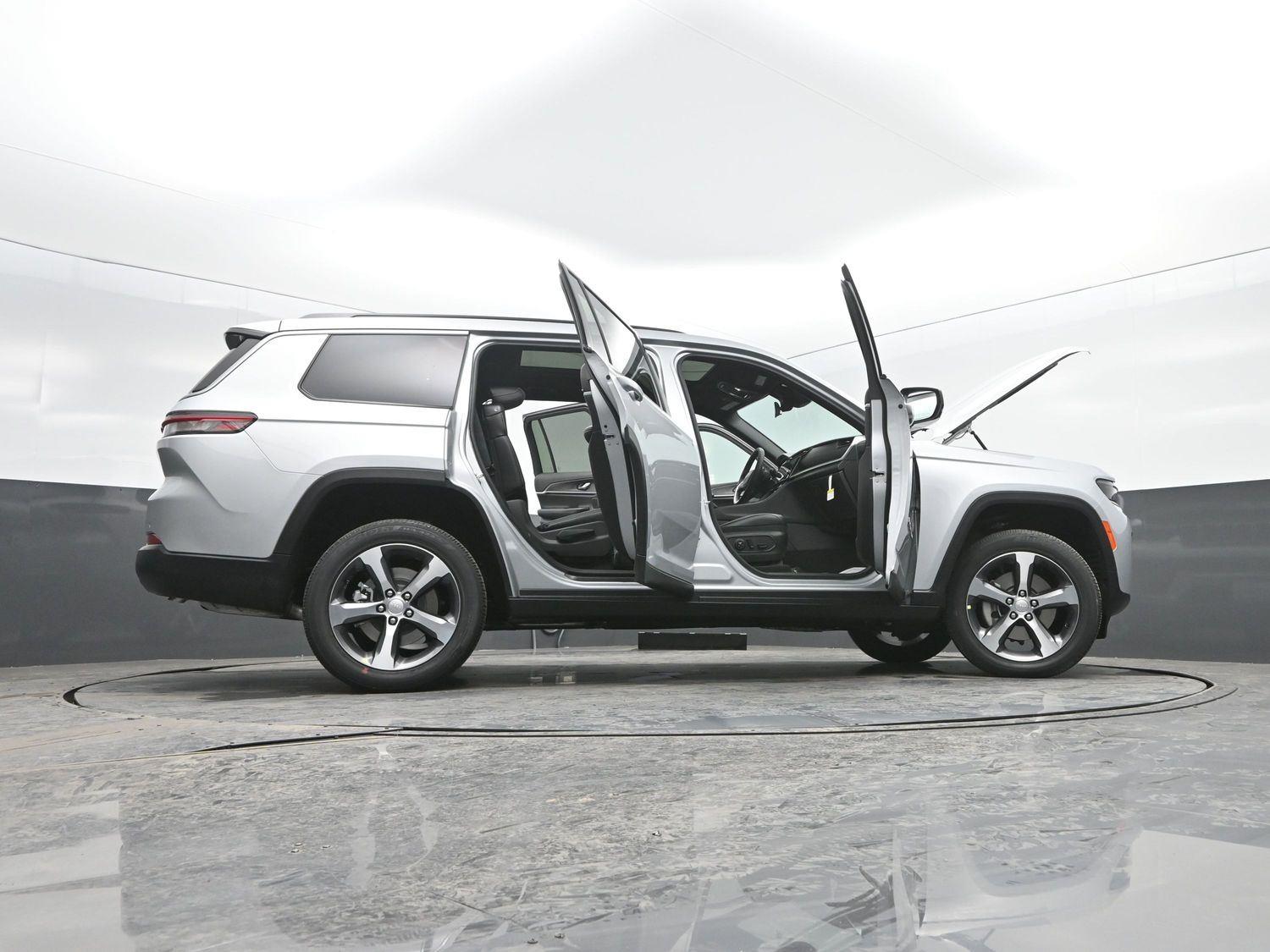 New 2026 Silver Zynith Jeep Limited image 54