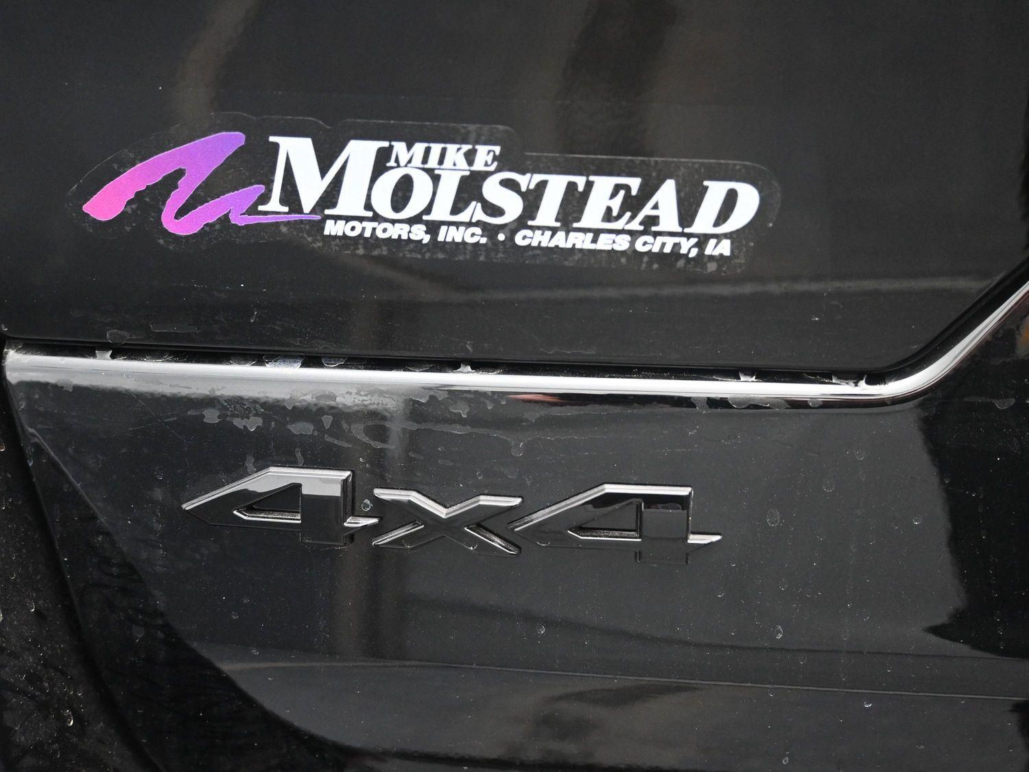 New 2026 Diamond Black Crystal Pearlcoat Jeep Laredo Altitude image 12