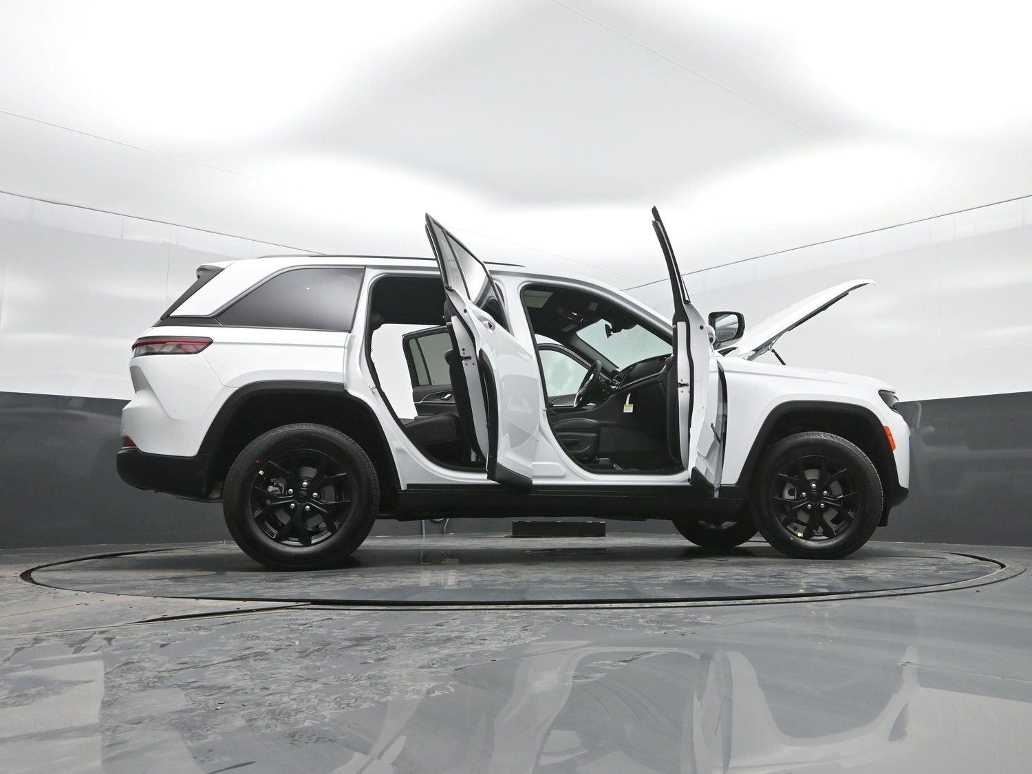 New 2026 Bright White Clearcoat Jeep Laredo Altitude image 49