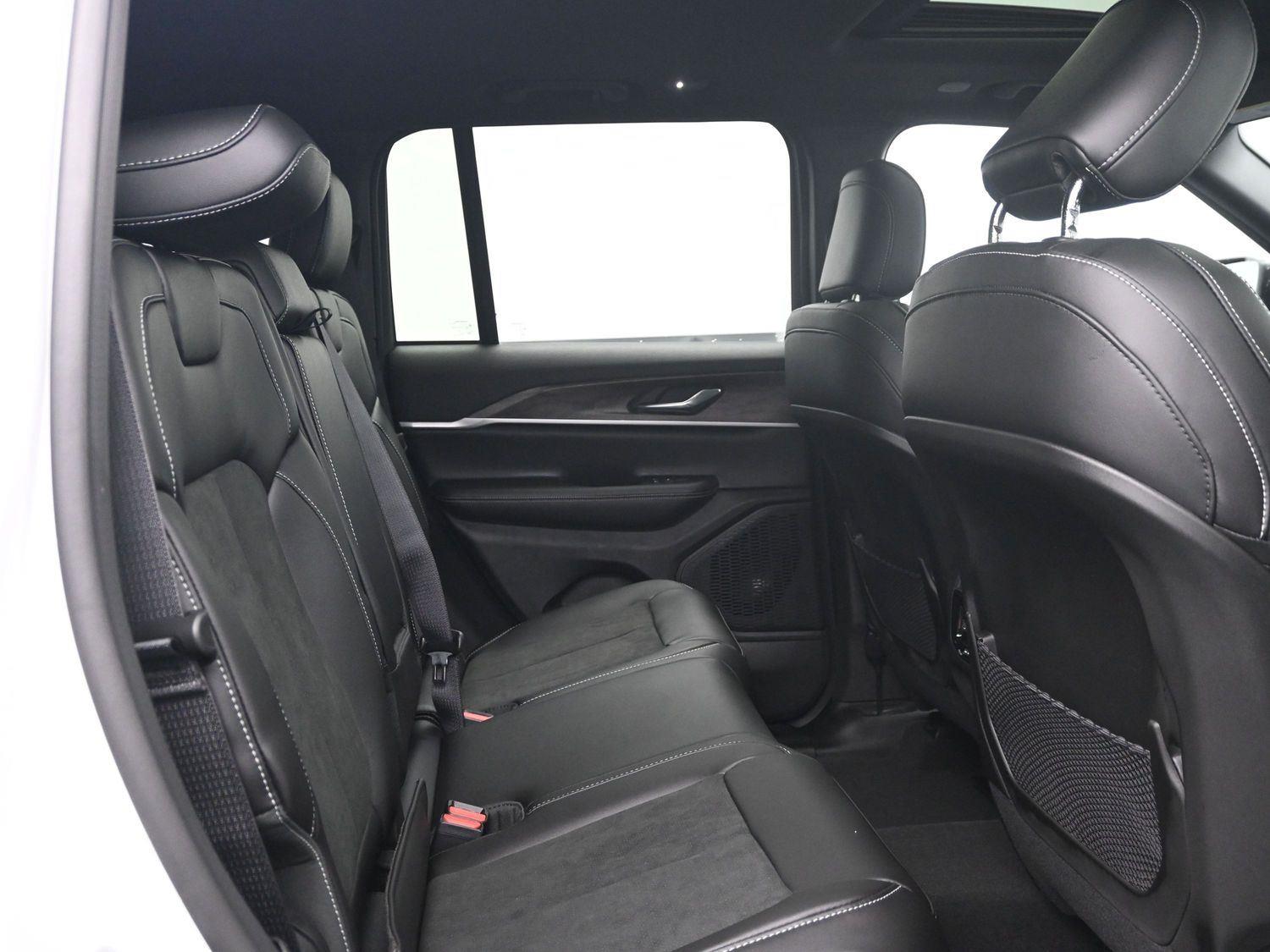 New 2026 Bright White Clearcoat Jeep Laredo Altitude image 10