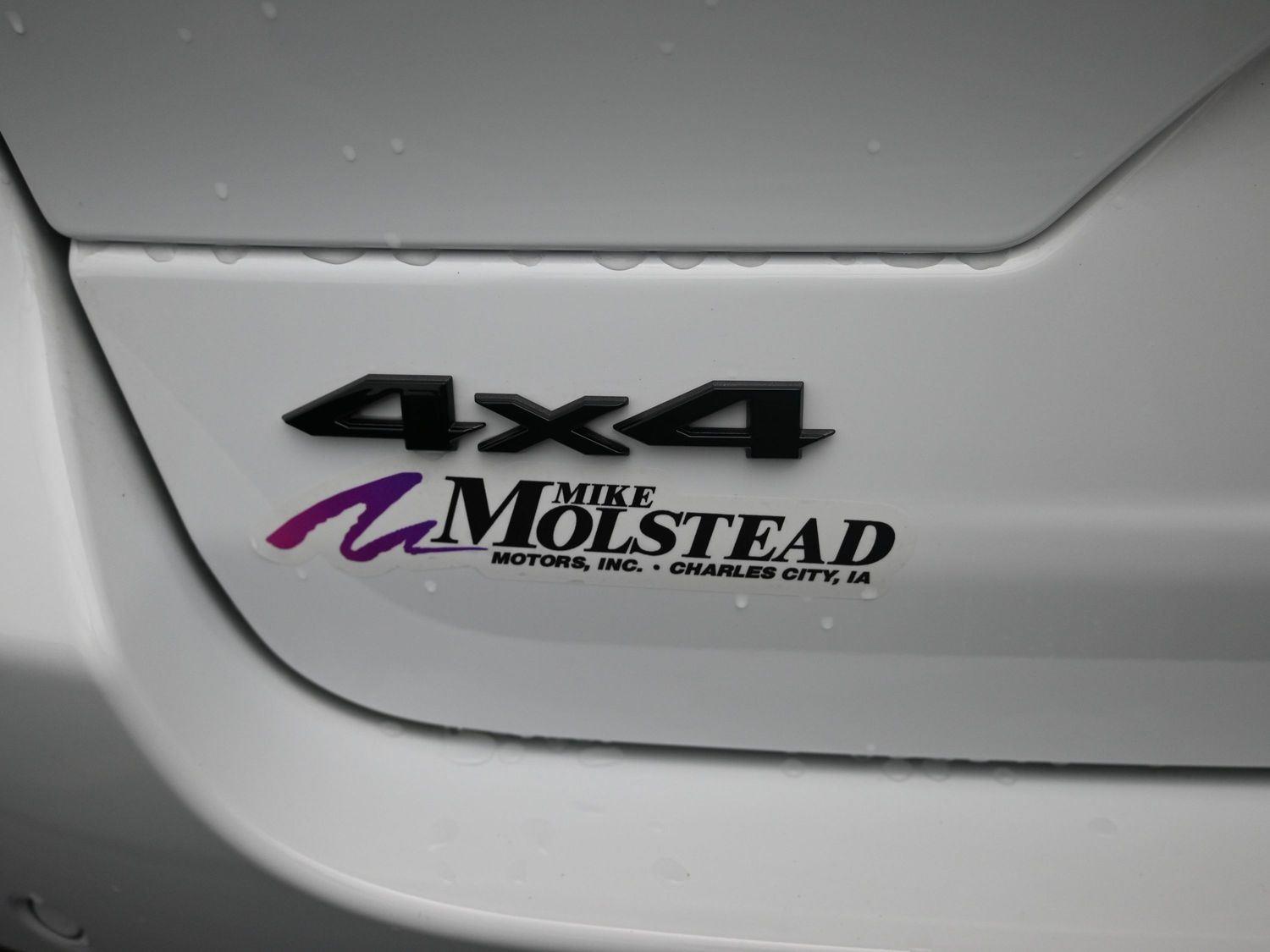 New 2026 Bright White Clearcoat Jeep Laredo Altitude image 12