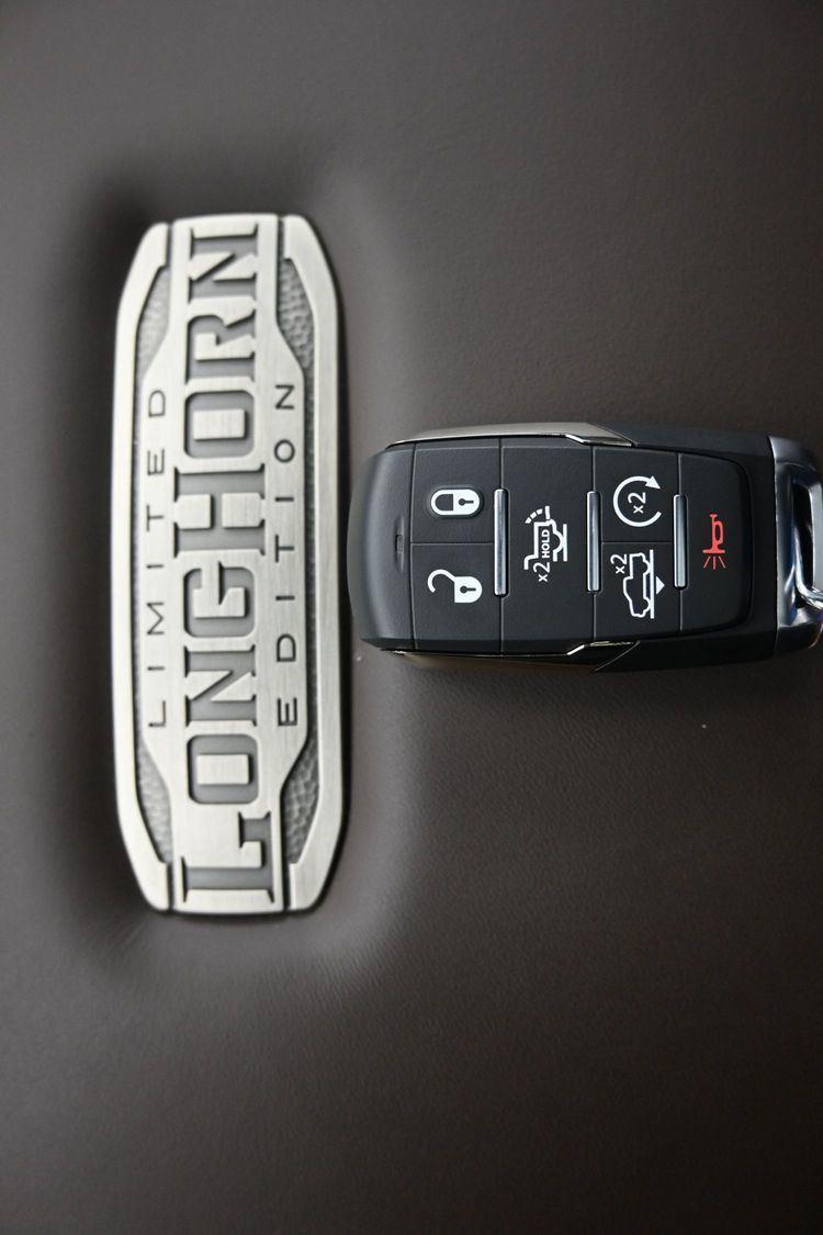 New 2026 Ivory White Tri-Coat Pearlcoat Ram Longhorn image 37