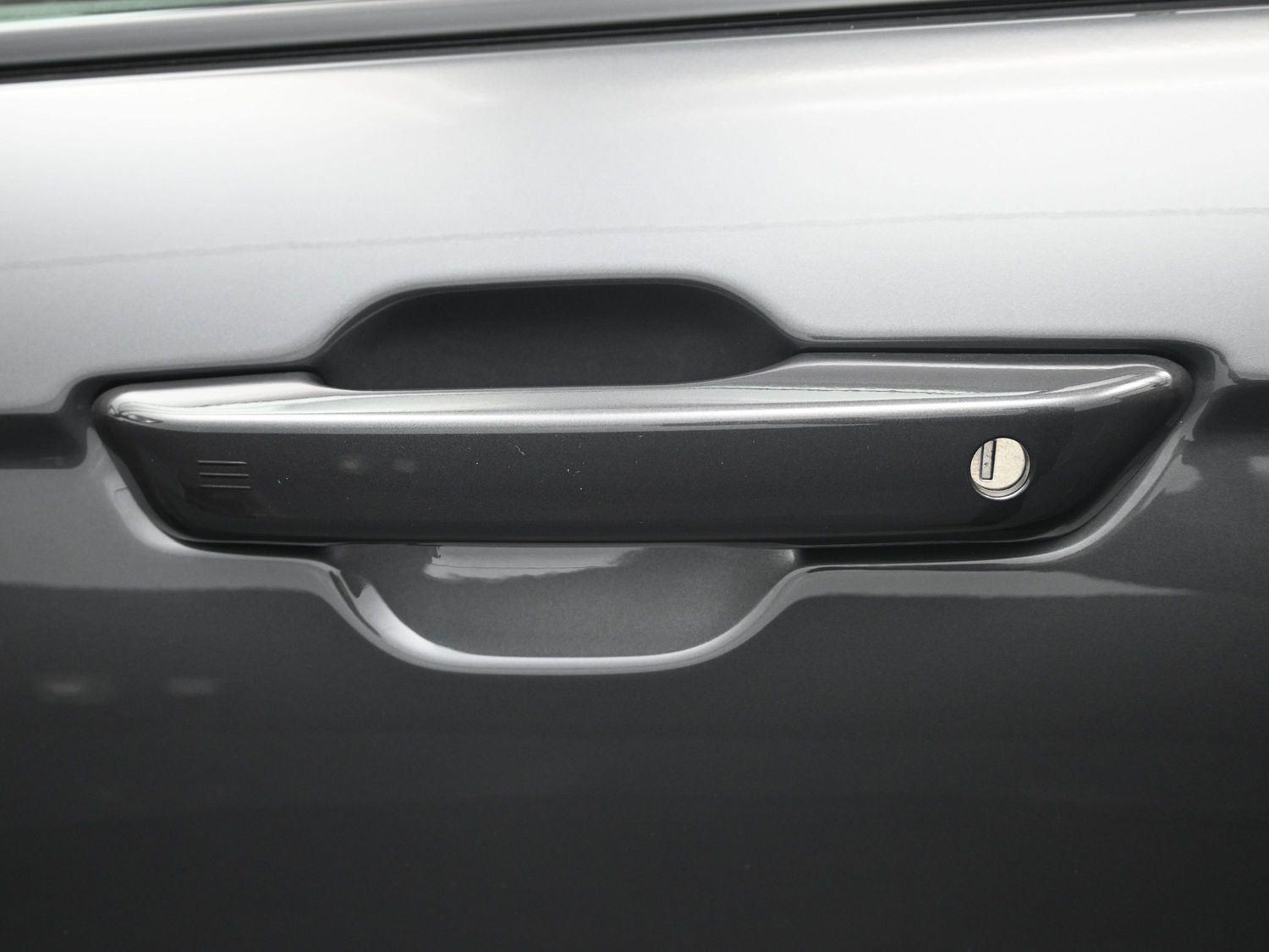 New 2026 Baltic Gray Metallic Clearcoat Jeep Laredo Altitude image 14