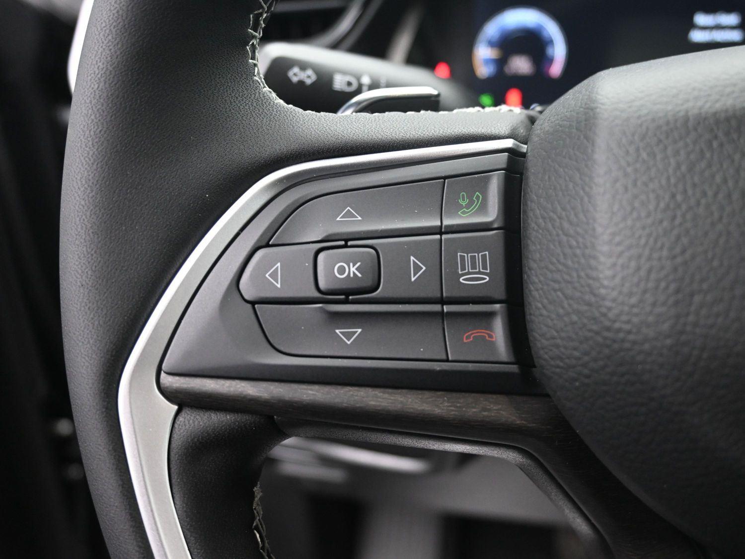 New 2026 Baltic Gray Metallic Clearcoat Jeep Laredo Altitude image 19