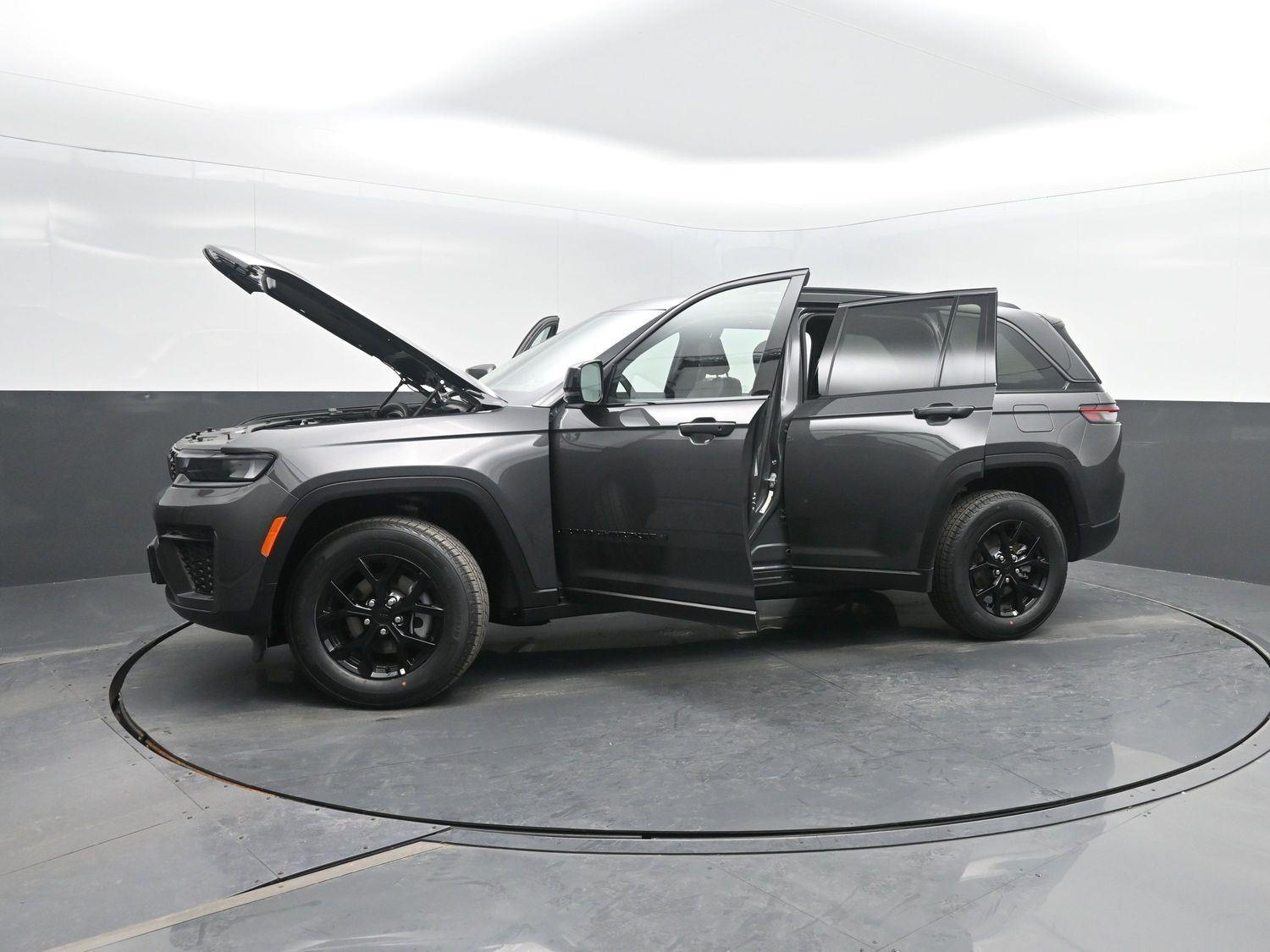 New 2026 Baltic Gray Metallic Clearcoat Jeep Laredo Altitude image 45