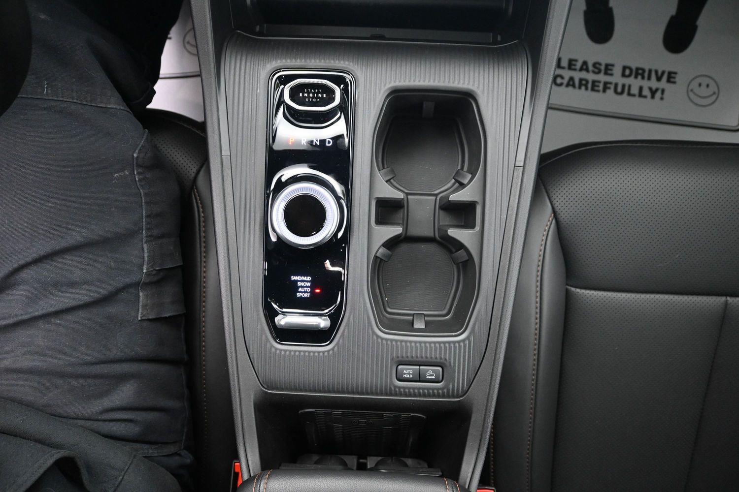 New 2026 Diamond Black Crystal Pearlcoat Jeep Limited image 29