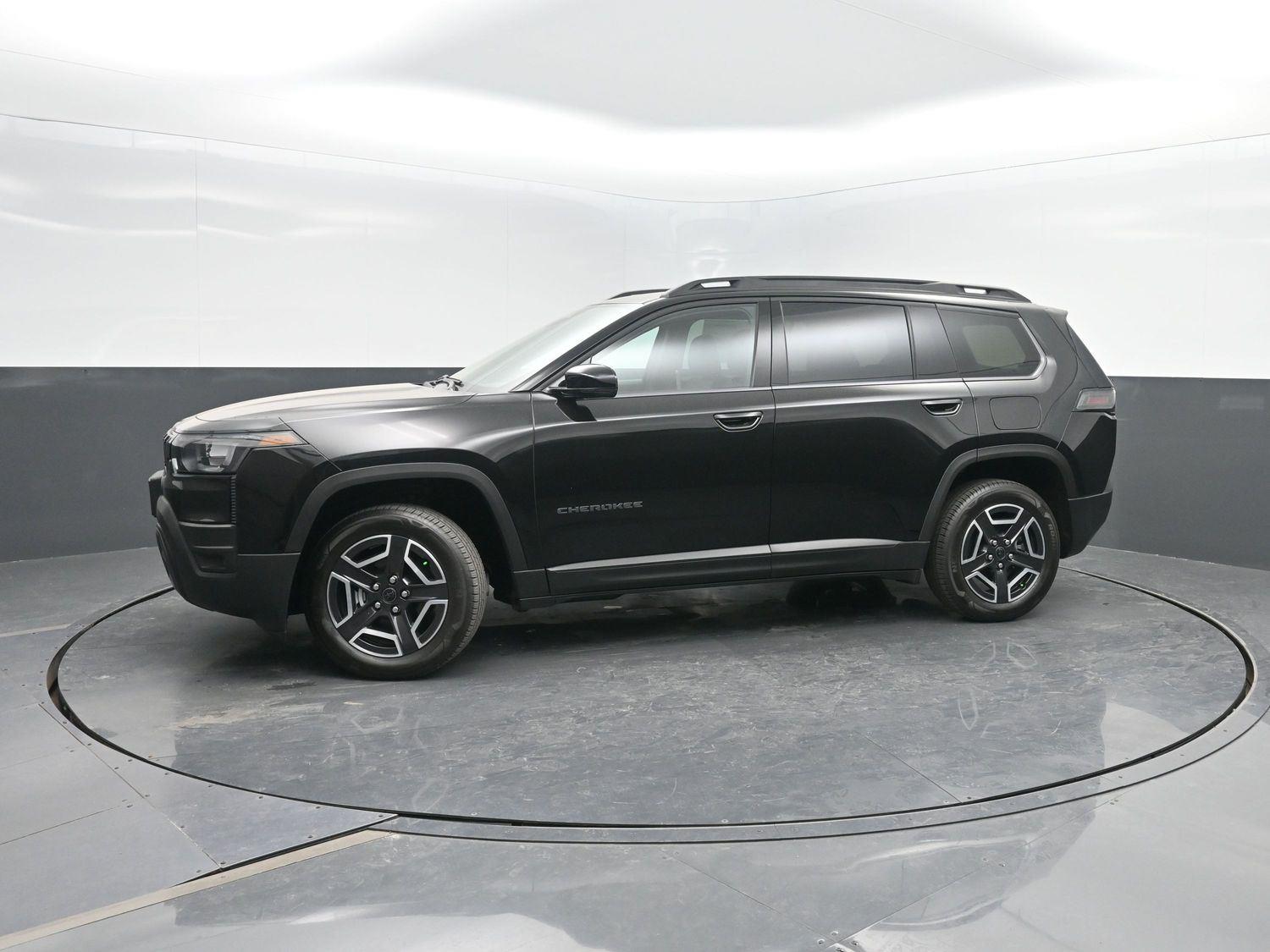 New 2026 Diamond Black Crystal Pearlcoat Jeep Limited image 42
