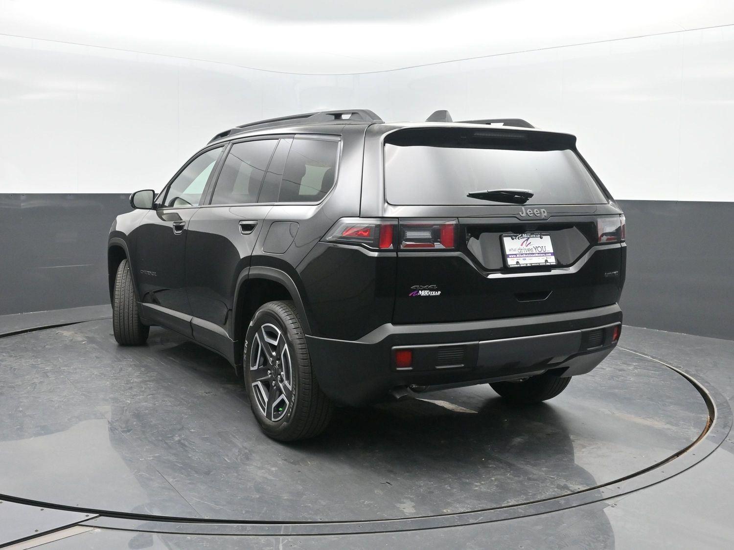 New 2026 Diamond Black Crystal Pearlcoat Jeep Limited image 44