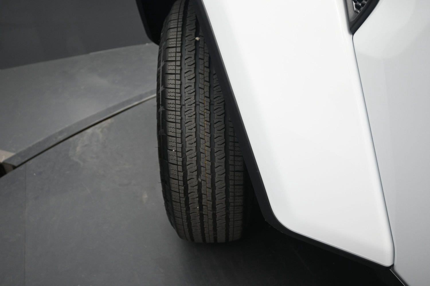 New 2026 Bright White Clearcoat Jeep 4-Door 85th Anniversary Edition image 6