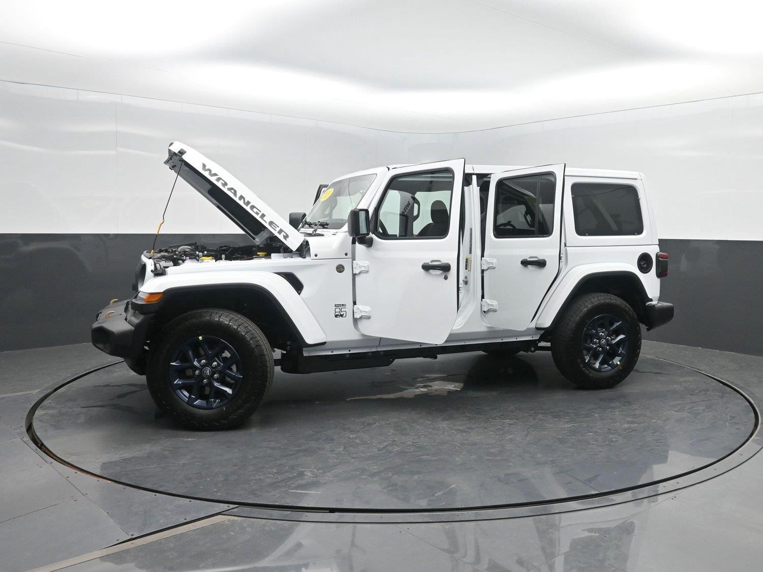 New 2026 Bright White Clearcoat Jeep 4-Door 85th Anniversary Edition image 44