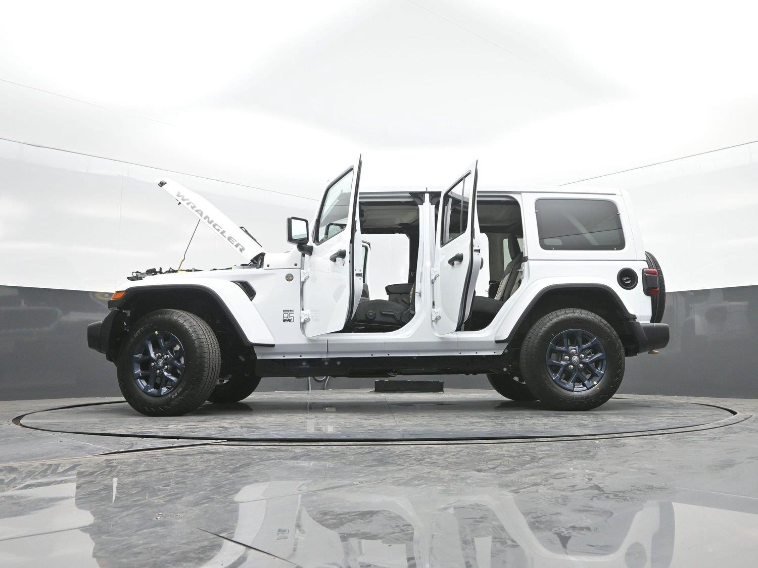 New 2026 Bright White Clearcoat Jeep 4-Door 85th Anniversary Edition image 46