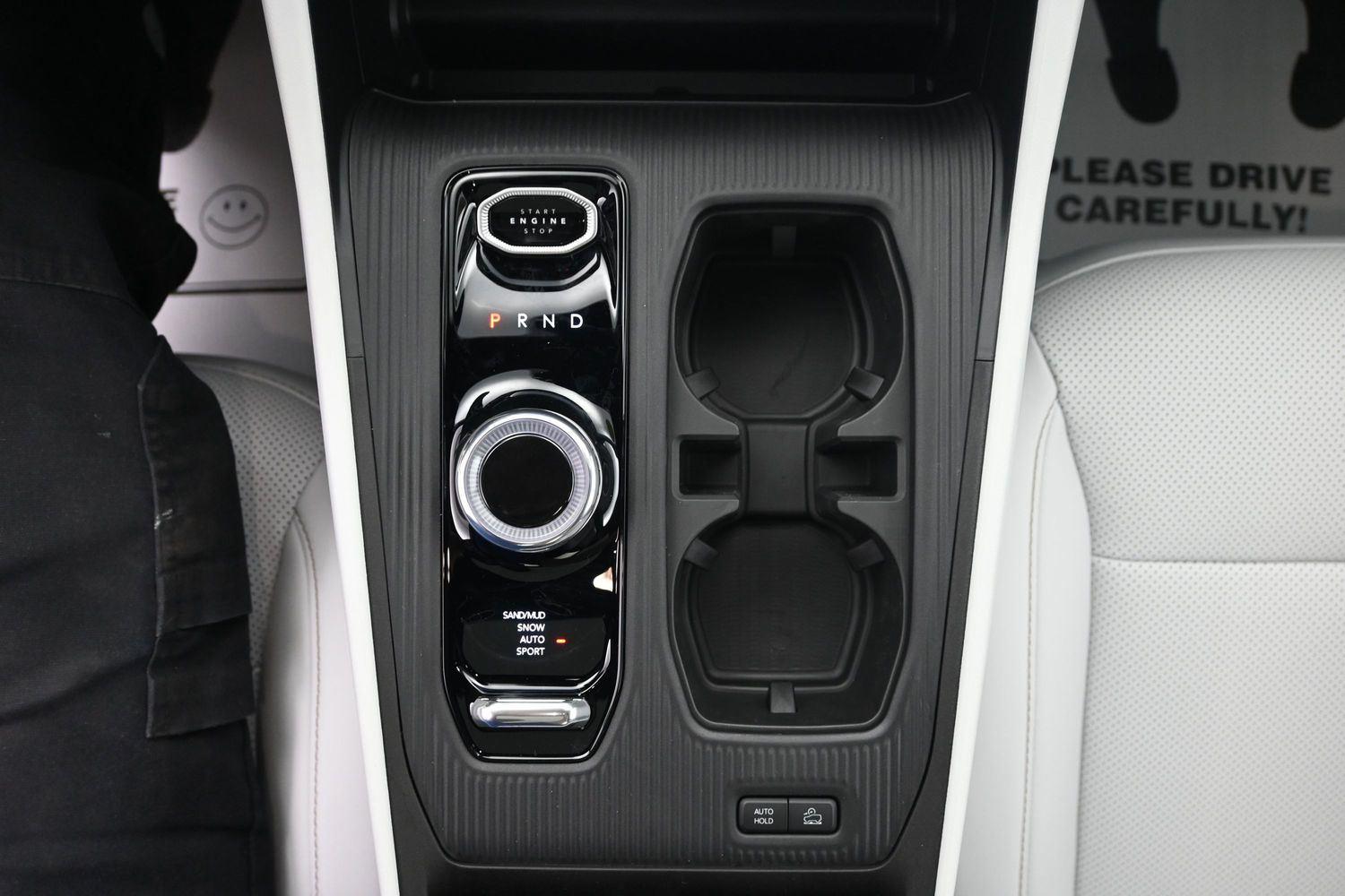 New 2026 Diamond Black Crystal Pearlcoat Jeep Limited image 30