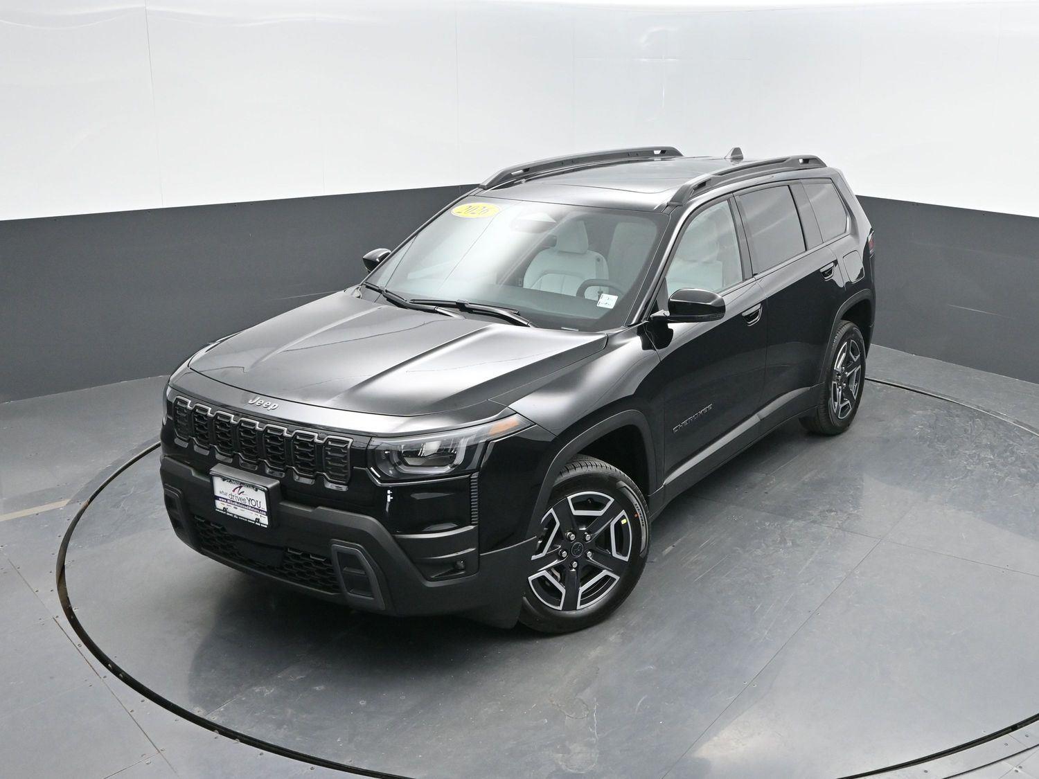 New 2026 Diamond Black Crystal Pearlcoat Jeep Limited image 38